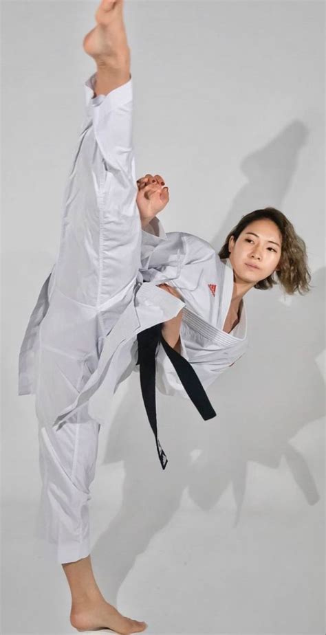 Pin Di Frank O Su Female Martial Artists Donne Guerriere Arti