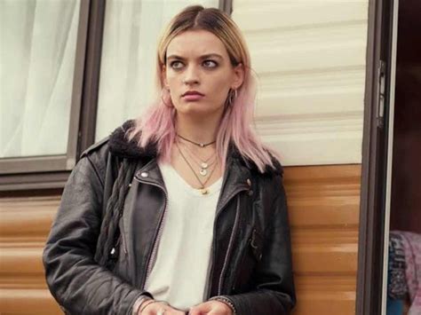 Look Back At Emma Mackey S Favorite Moments As Maeve In Sex Education