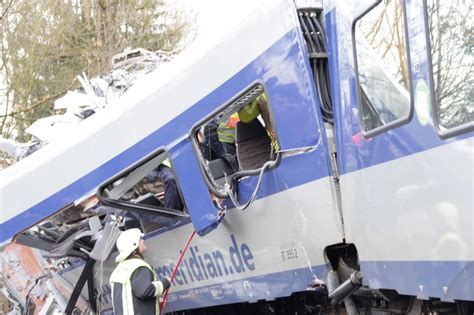 Scontro Tra Treni In Baviera Bilancio Provvisorio Morti E Feriti