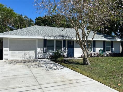 4710 Seagrape Dr Fort Pierce Fl 34982 Mls Rx 10973500 Redfin