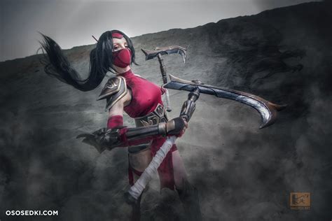 Blood Moon Akali From League Of Legends Game Naked Cosplay Asian