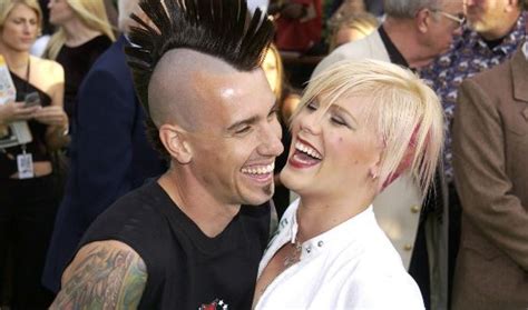 Пинк (Pink) – биография певицы, фото, личная жизнь, муж, дочь, рост и ...