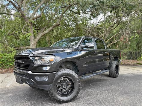 Local authorities monitor the Armslist Tampa marketplace closely 10