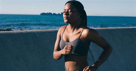 The Case For Running Naked Ditch The Electronics For A Happier Healthier Run Gearjunkie