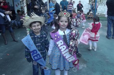 Centro De Recrea O Infantil Sonho Encantado Rei Do Amendoim E Rainha