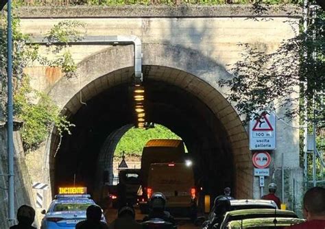 Incidente Tra Valganna E Varese All Altezza Della Galleria