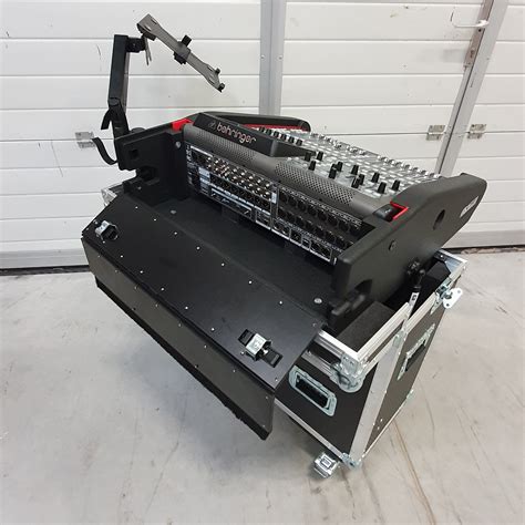 Flip Ready Easy Retracting Hydraulic Lift Case For Behringer Bx