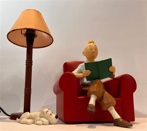 Hergé Figurine Tintin dans son fauteuil Pixi Regout 1992 Jeu