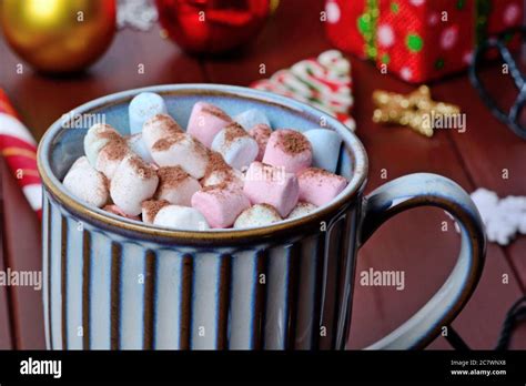 Hot Cocoa Ball Hi Res Stock Photography And Images Alamy