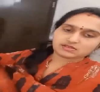 Selfie Thesina Telugu Aunty Hot Mms Nude Andhra Porn