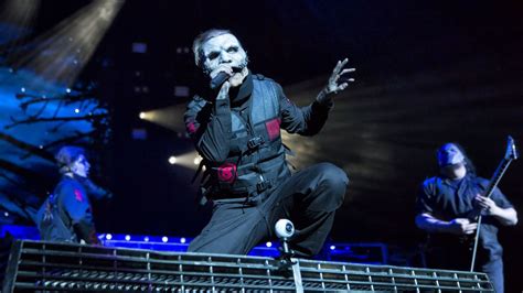 Corey Taylor back on stage with Slipknot after neck surgery | Louder