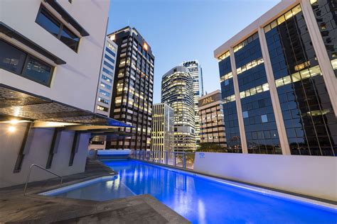 Oaks Brisbane Aurora Suites Pool Pictures And Reviews Tripadvisor