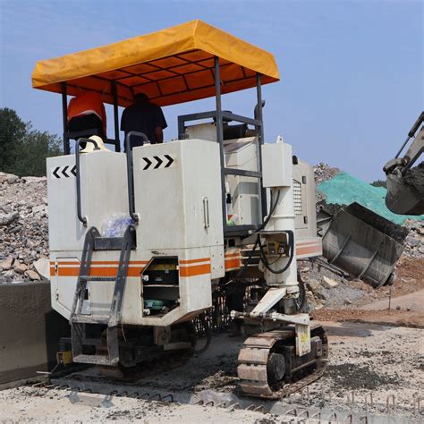 Everstar Slip Form Concrete Ditch Asphalt Pavers Machine For Curbstone