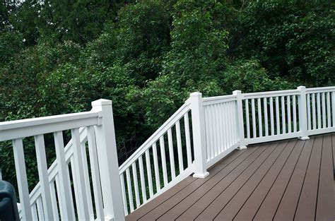 Vinyl Deck Railing: A Low-Maintenance Deck Rail Option