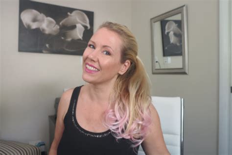 PASTEL PINK TO BLONDE BALAYAGE HAIR WITHOUT DAMAGE