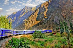 7 Of The World S Most Scenic Train Rides HenSpark