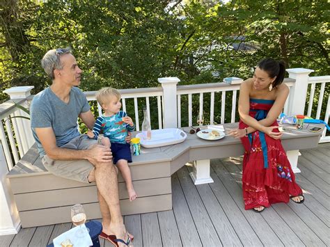 Ariana Kim – Happening Now