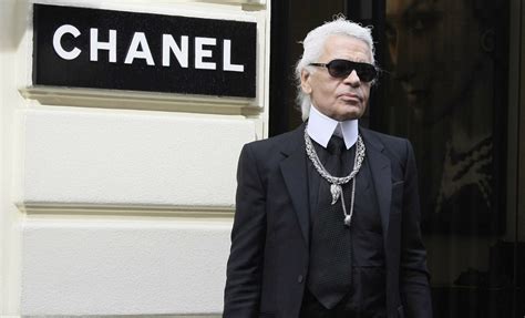 Karl Lagerfeld Artistic Director At Chanel Has Passed Away Trnds