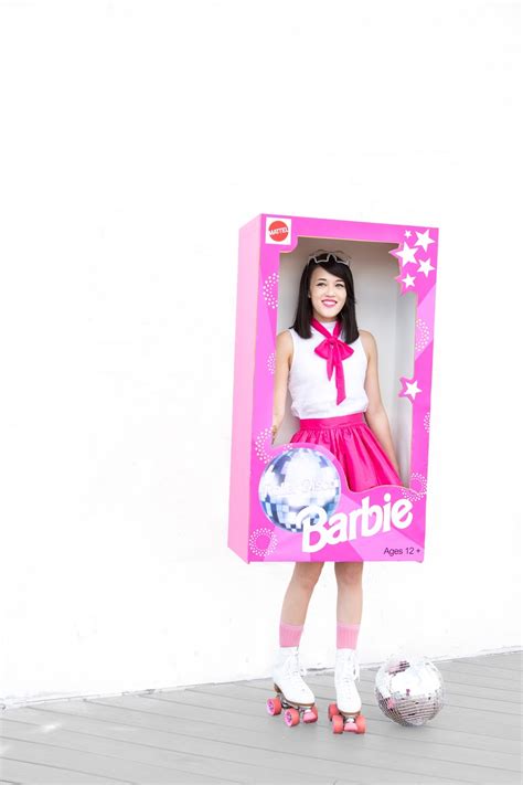 Aww, Sam: DIY Roller Disco Barbie Halloween Costume