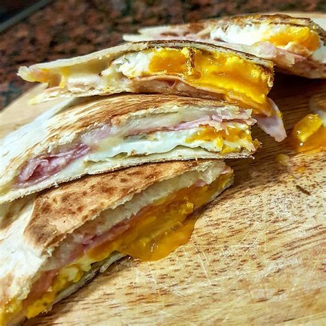 Paca En Instagram Esta Noche Unas Quesadillas De Huevo Queso Y Jam N