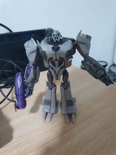 Transformers Prime First Edition Deluxe Class Optimus Prime Megatron