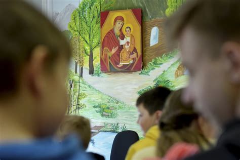 Religia W Szkole Rz D Tuska Chce Tylko Jednej Lekcji Ksi A T Bitw