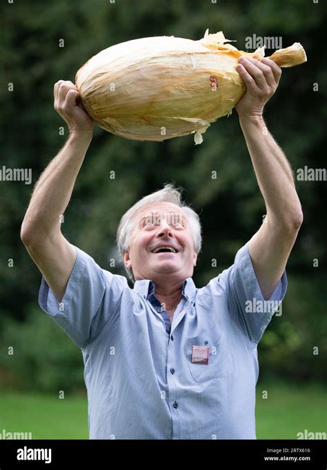 Gareth Griffin With His World Record Breaking Giant Onion That Weighs 8