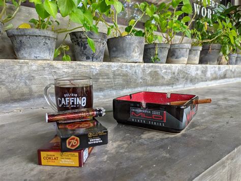 ROKOK KRETEK Djarum 76 Madu Hitam Dan Djarum Coklat Extra Rokok