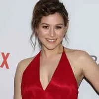 Yael Stone Natasha Lyonne Orange Is The New Black S E Babe Babe Porn Xhamster