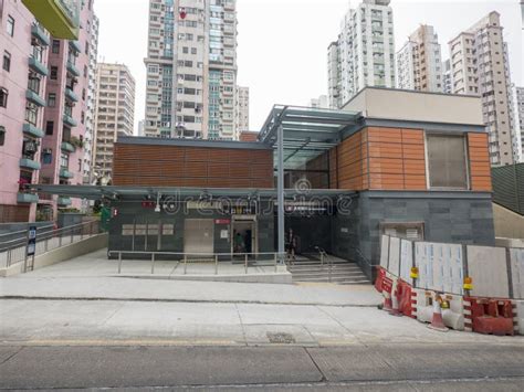 Mtr Sai Ying Pun Station Platform The Extension Of Island Line To