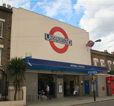 Arsenal Underground Station Bowroaduk Flickr