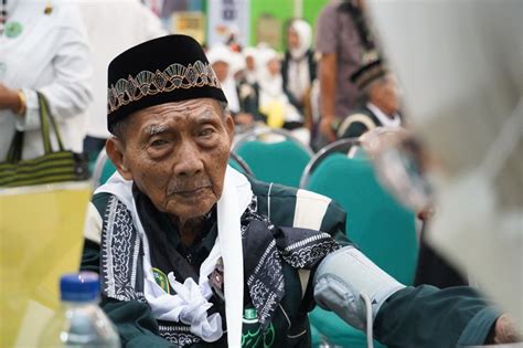 Kisah Mbah Miskan Calon Haji Tertua 109 Tahun Asal Jawa Timur