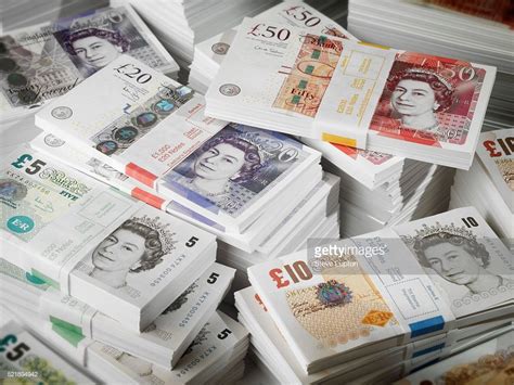 Stock Photo Bundles And Piles Of Uk Banknotes Banconota Scozia Soldi