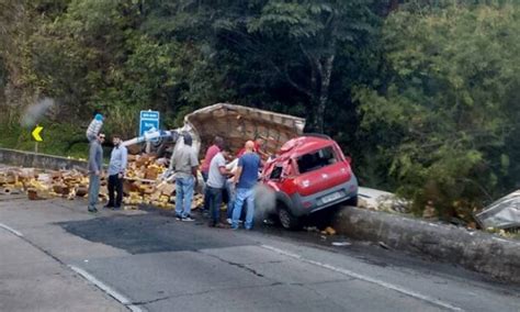 Acidente Na Serra De Petr Polis Deixa Um Morto Jornal O Globo