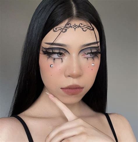 Pin By ♡° Hatskim On ᴍ ᴀ ᴋ ᴇ ᴜ ᴘ Fancy Makeup Punk Makeup Fashion