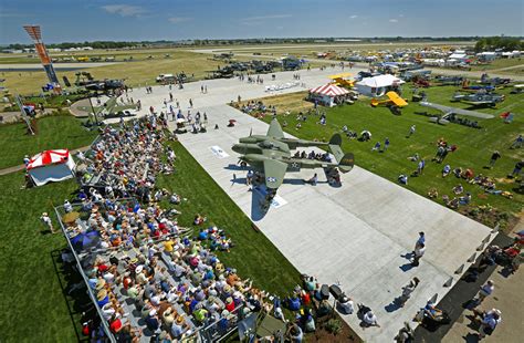 Airventure Warbirds In Review Schedule Announced Eaa Airventure News