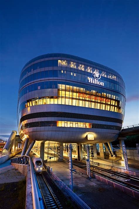 Hampton By Hilton Frankfurt Airport Restaurant ~ Frankfurt Hilton ...