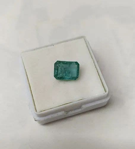 Green Emerald Octogan Shape Gemstone 2 10 Ct For Jewellery At Best