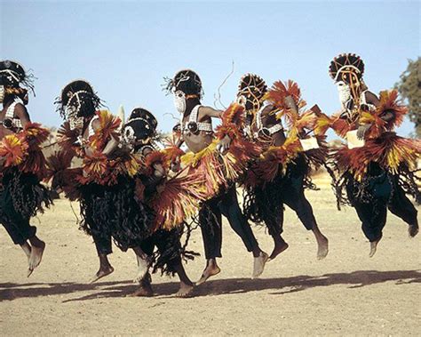 La Ceremonie Du Sigui