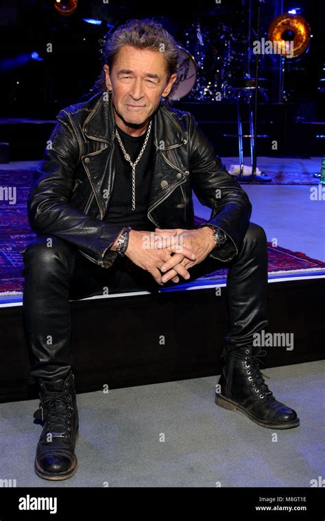 Peter Maffay Mtv Unplugged Tour Fotos Und Bildmaterial In Hoher