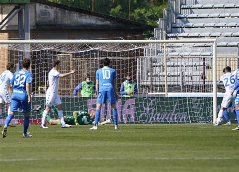 Il Brescia Crolla Contro La Capolista Empoli Corriere It