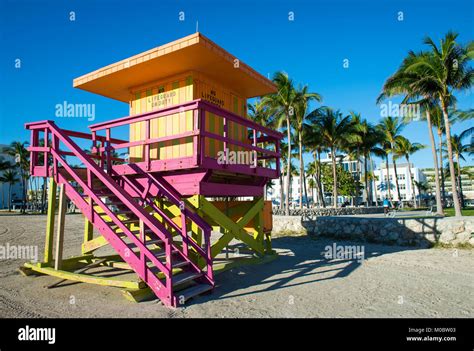 Empty Lifeguard Tower On The Beach Hi Res Stock Photography And Images