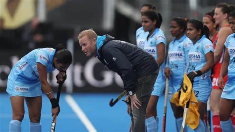 Coach Steps Down After Indian Women's Hockey Team Lost Bronze Medal Match