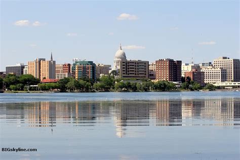 Madison, Wisconsin city skyline pic in USA