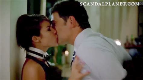 Nude Hump Sequence In Alice On Hotntubes