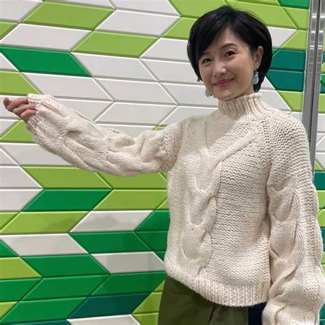 水野真紀さんのインスタグラム写真 水野真紀instagram「一昨日放送『魔法のレストラン』（mbs毎日放送 水曜 19時〜） 着用