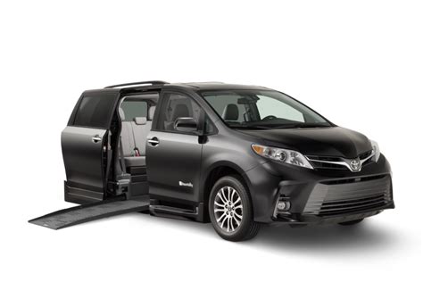 BraunAbility Toyota Sienna Power Fold Out XT Handicap Van Creative