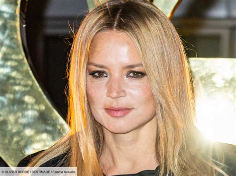 Virginie Efira Ose Le Costume Dhomme Elle Est Tomber Dans La