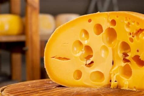 Queso emmental qué es y sus beneficios Monpizza