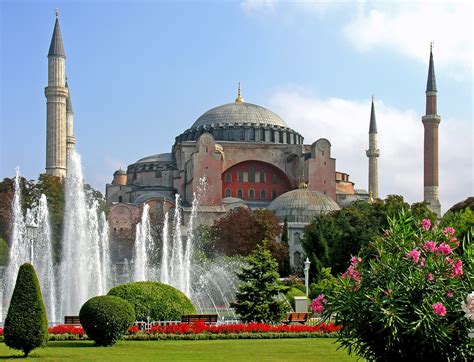 20 Best Things To Do in Istanbul, Turkey [with Suggested Tours]